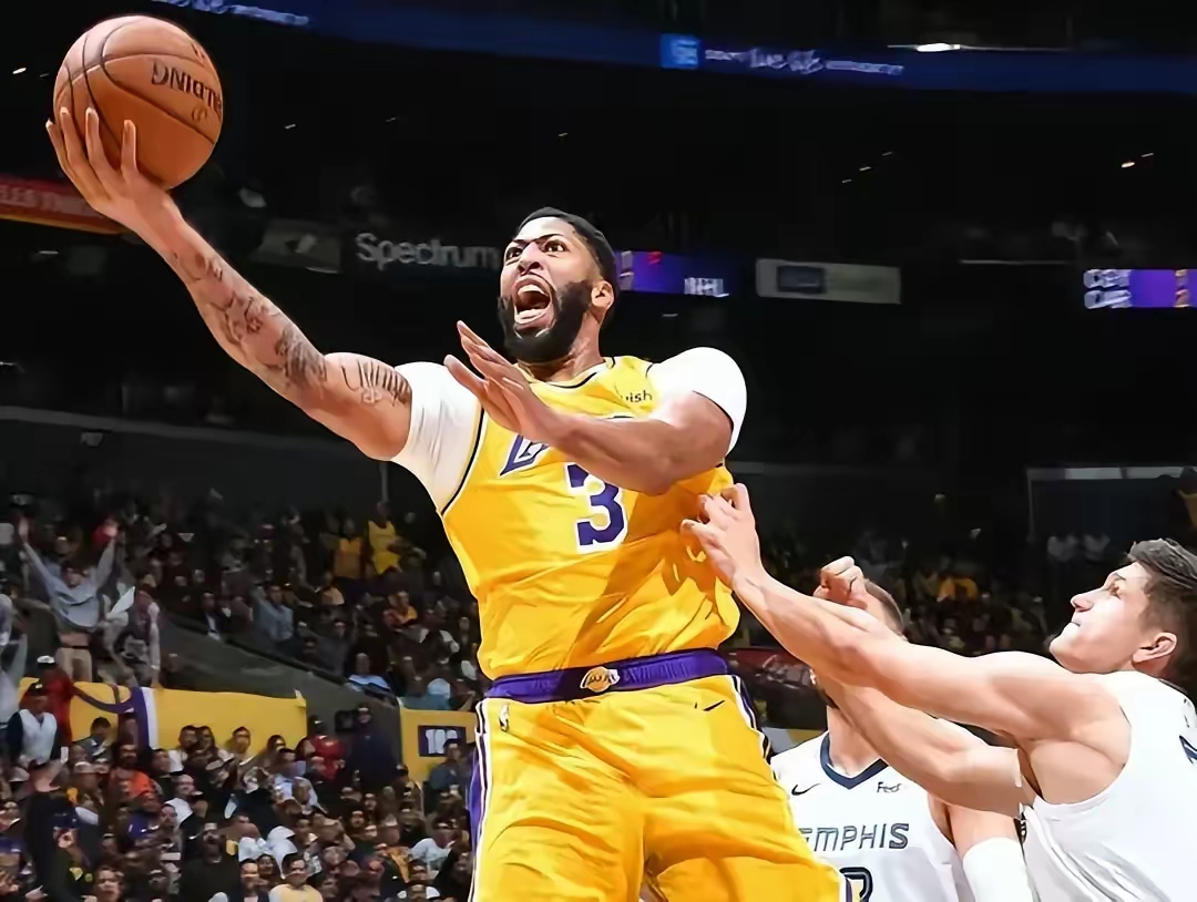 NBA东部劲旅交锋，湖人击败凯尔特人夺冠